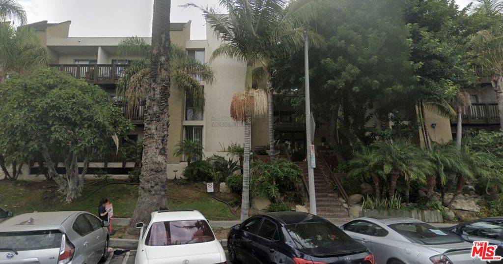 Los Angeles, CA 90020,Address not disclosed
