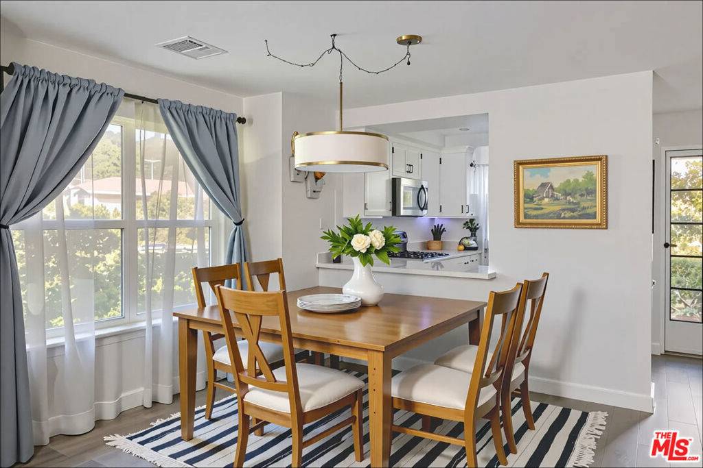 Simi Valley, CA 93065,2731 Erringer RD #85