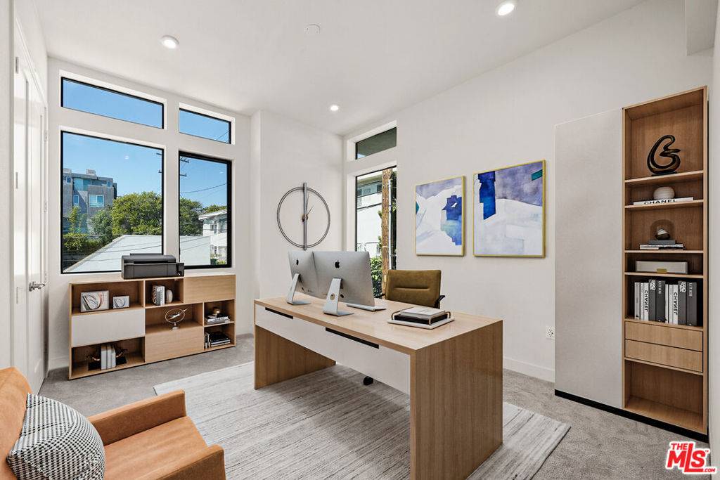West Hollywood, CA 90046,1204 N Orange