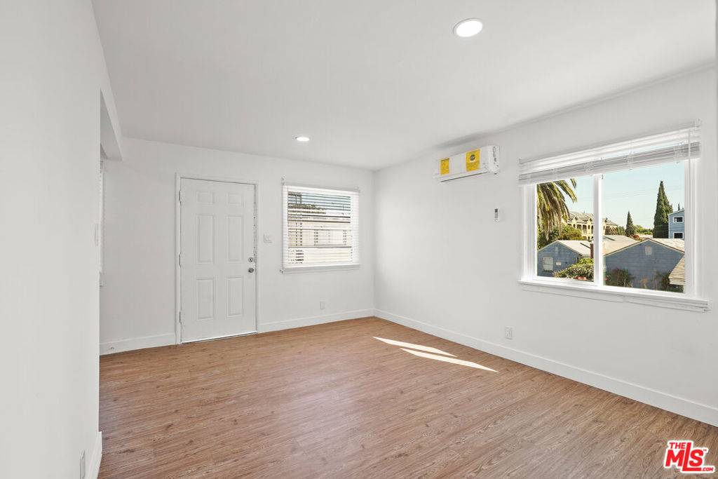 Long Beach, CA 90802,530 Almond AVE