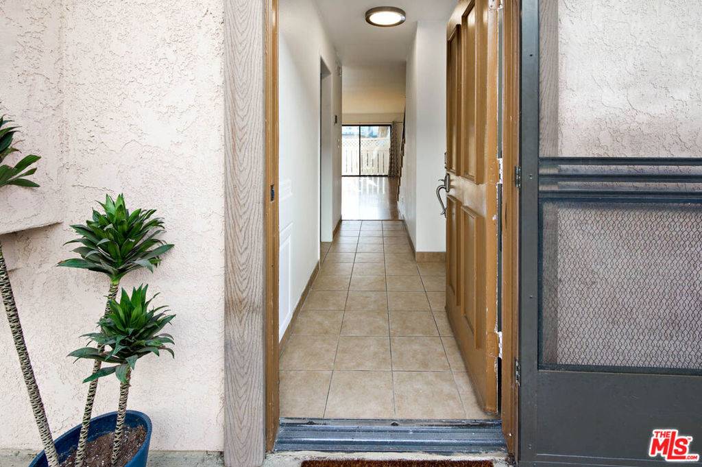Los Angeles, CA 90066,4365 Mclaughlin AVE #22