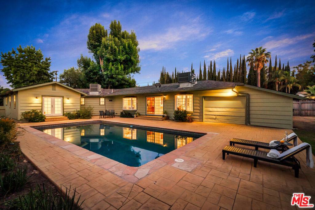 Woodland Hills, CA 91367,6001 Oakdale AVE
