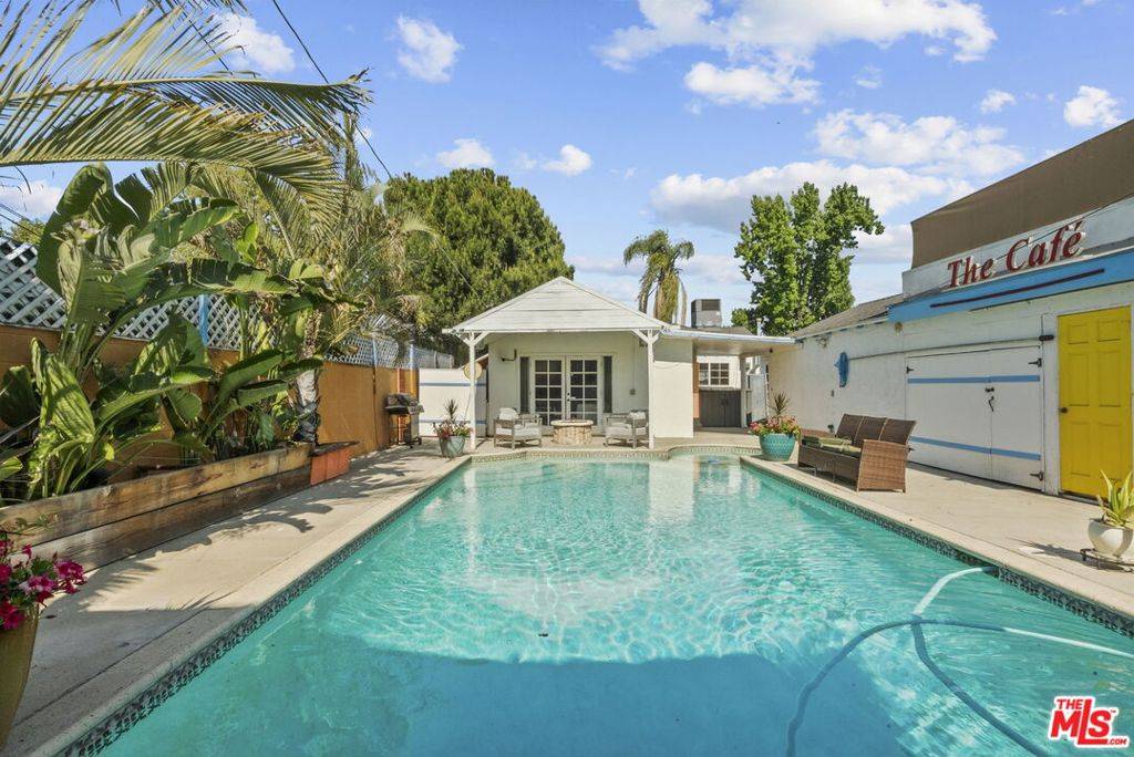 North Hollywood, CA 91606,6319 Willowcrest AVE