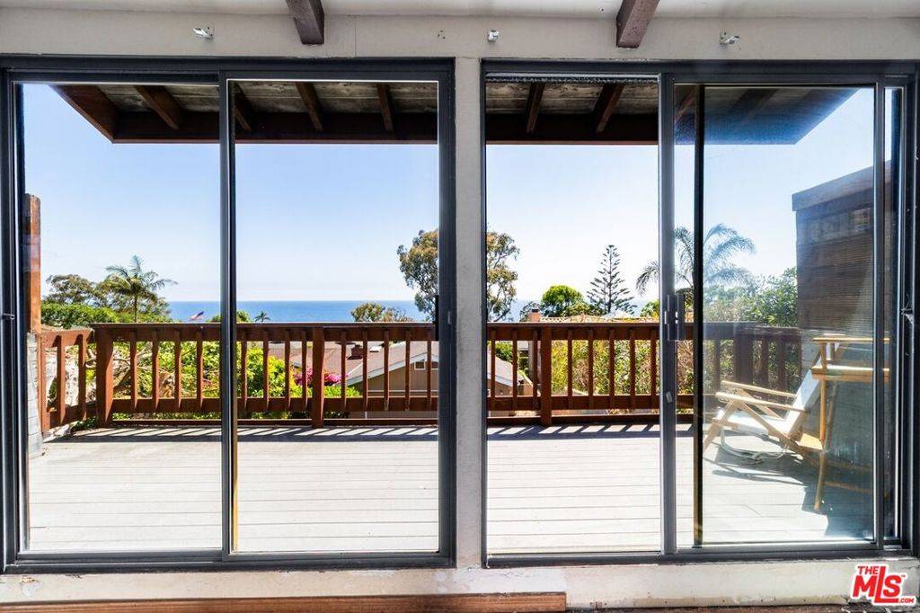 Laguna Beach, CA 92651,11 S Callecita