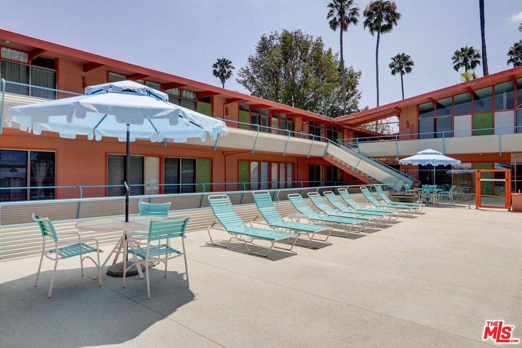 West Hollywood, CA 90046,1400 N Hayworth AVE #10