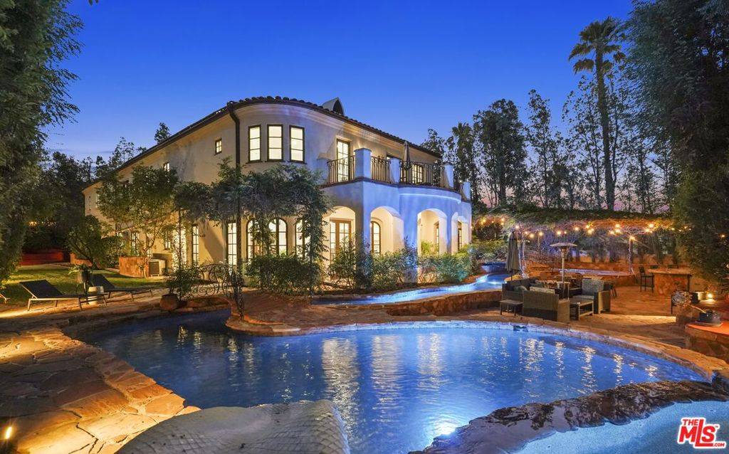 Tarzana, CA 91356,18414 Corazon CIR