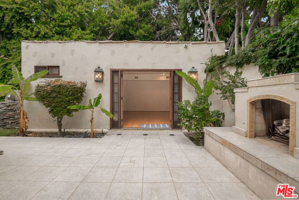 Beverly Hills, CA 90212,312 El Camino DR
