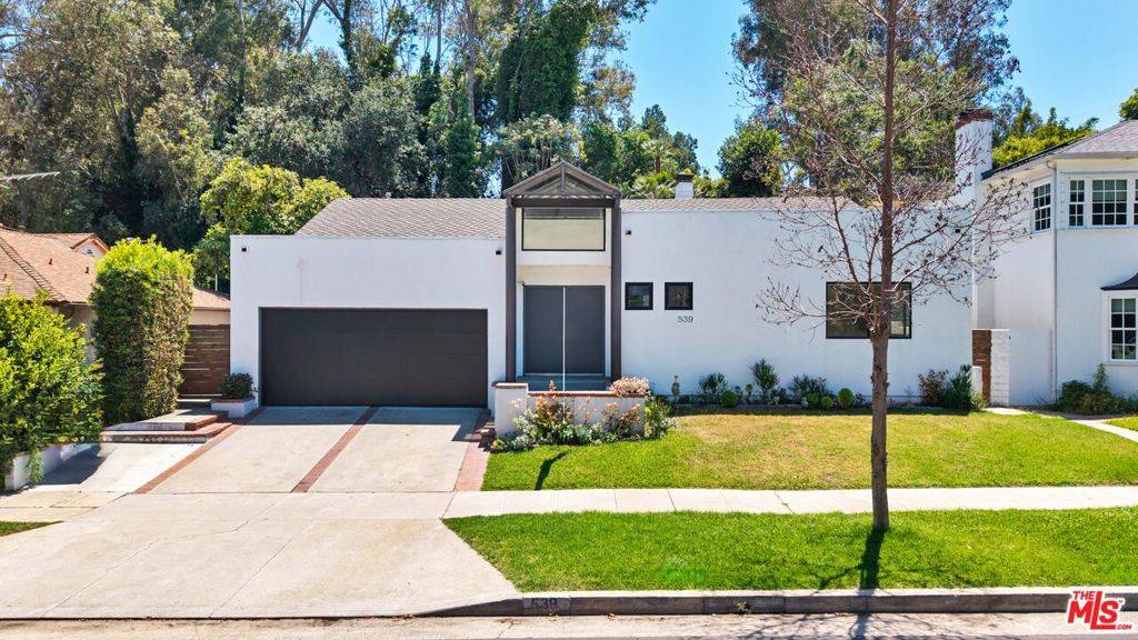 Los Angeles, CA 90024,539 Levering AVE