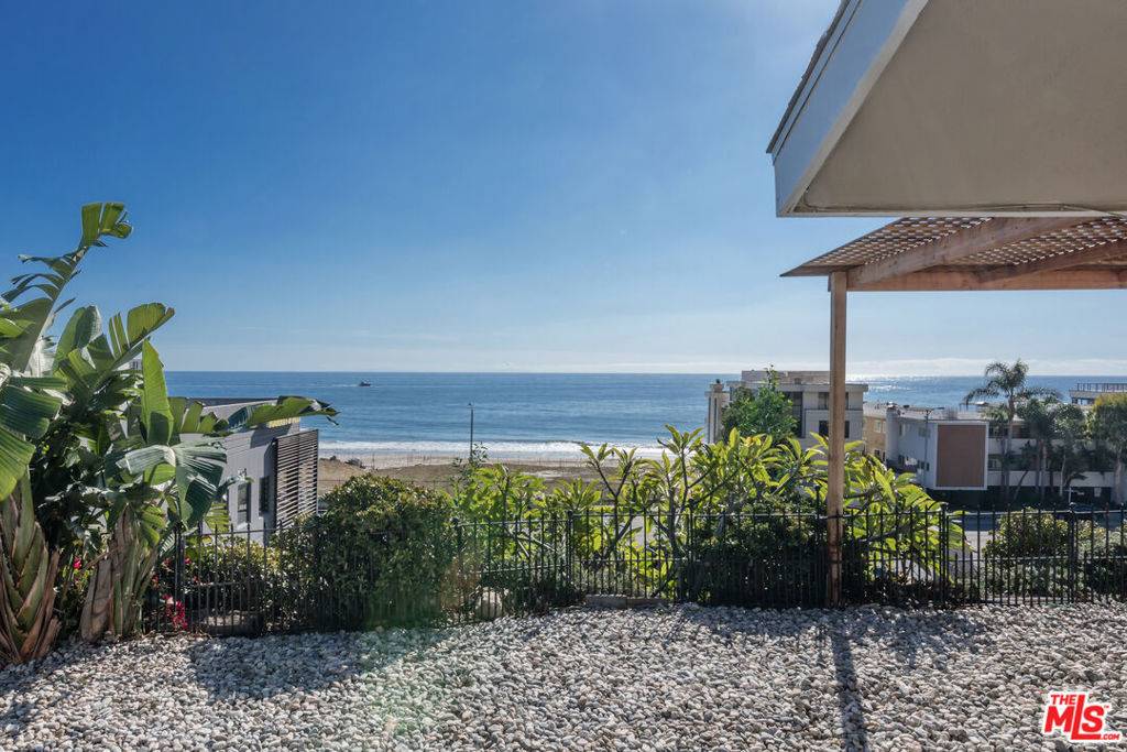 Malibu, CA 90265,22609 PACIFIC COAST HWY #A