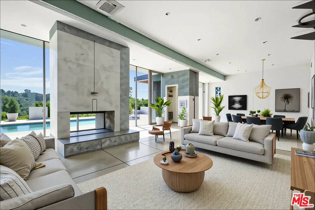 Los Angeles, CA 90046,2442 Green View PL