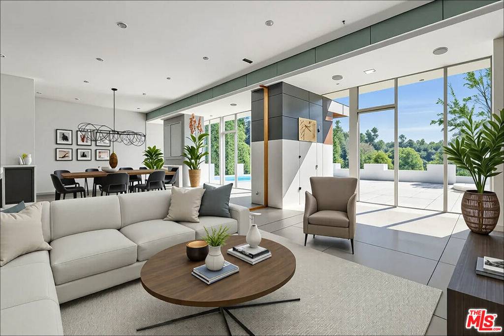 Los Angeles, CA 90046,2442 Green View PL
