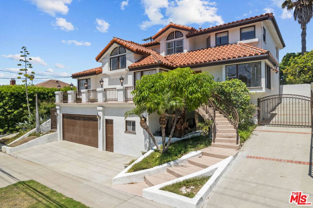 View Park, CA 90043,5317 Angeles Vista BLVD