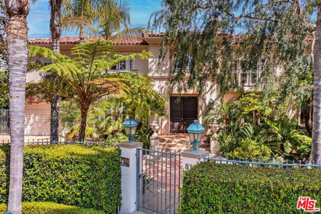 Beverly Hills, CA 90210,814 N Bedford DR