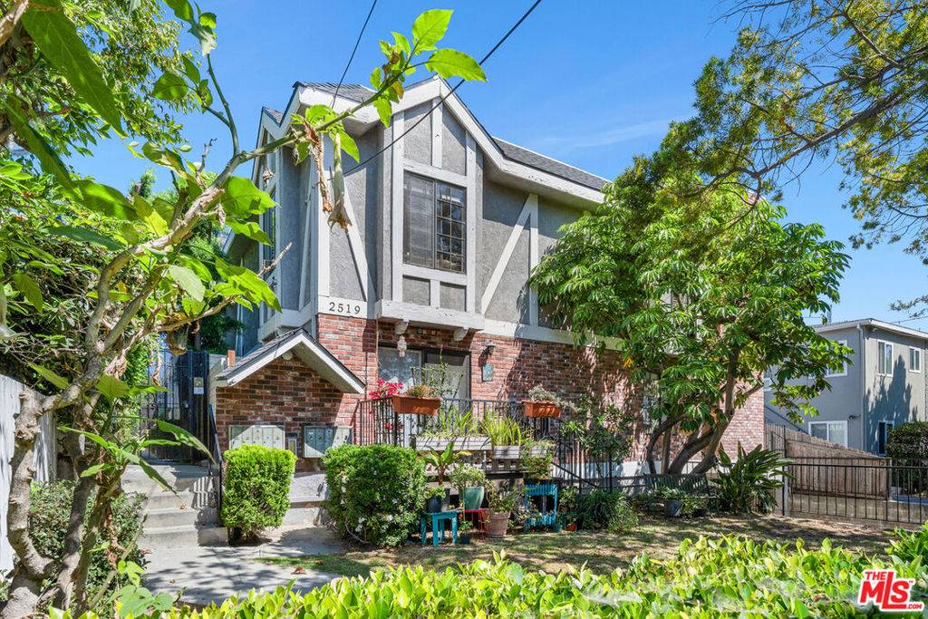 Santa Monica, CA 90404,2519 Kansas AVE #107