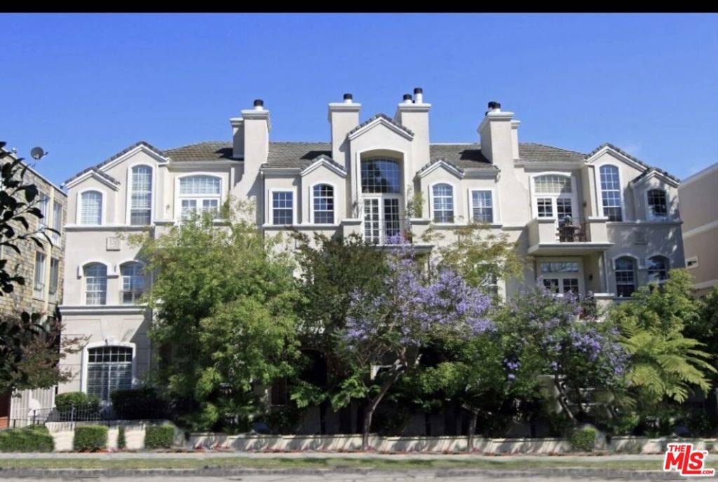 Los Angeles, CA 90049,11680 Montana AVE #107