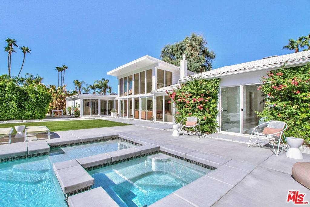 Palm Springs, CA 92264,678 S Thornhill RD