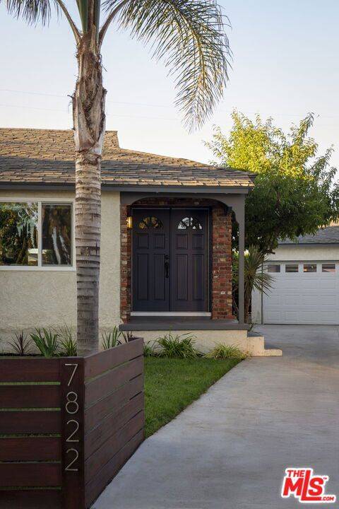 Van Nuys, CA 91406,7822 Peach AVE