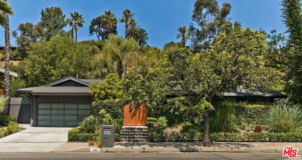 Los Angeles, CA 90068,6411 Tahoe DR