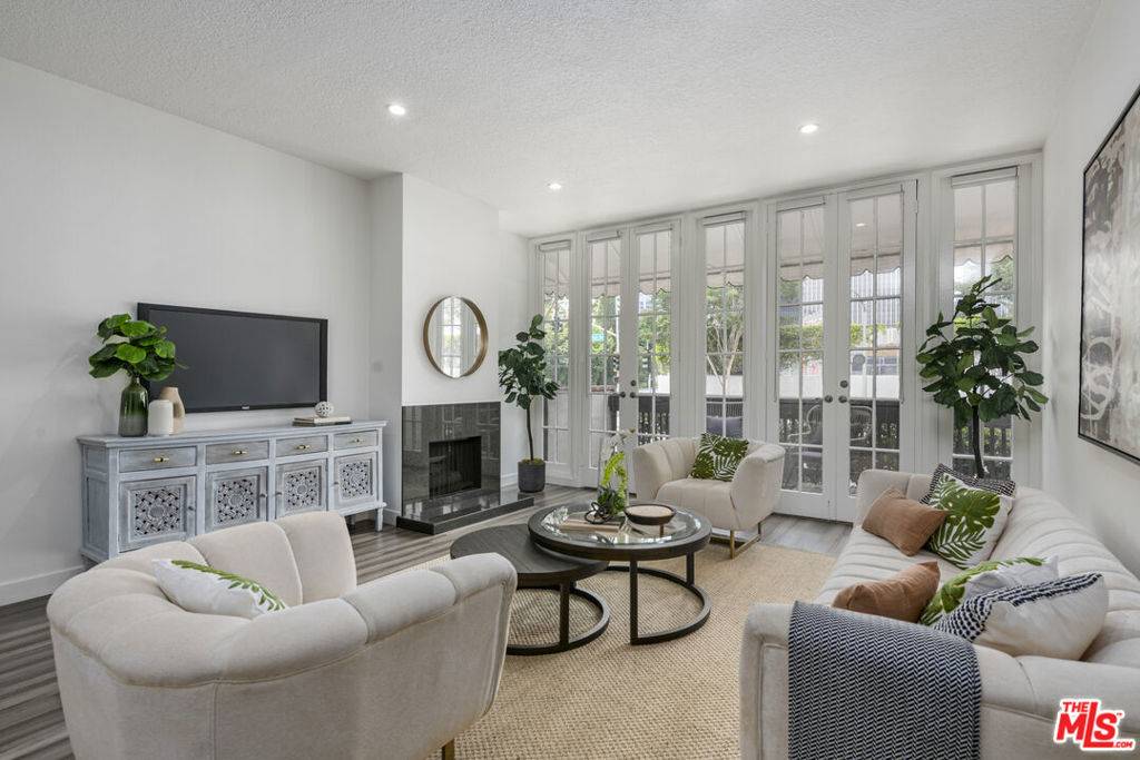 Beverly Hills, CA 90212,350 S Spalding DR #3