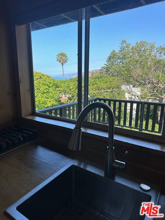 Santa Monica, CA 90402,213 Ocean AVE #1