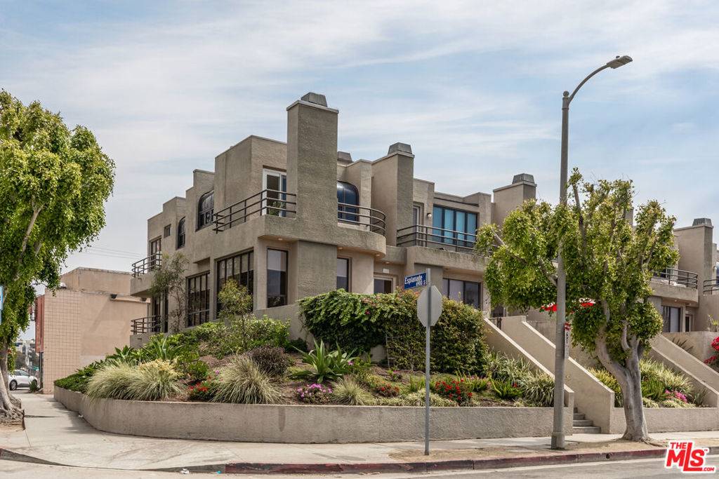 Playa Del Rey, CA 90293,142 Convoy ST