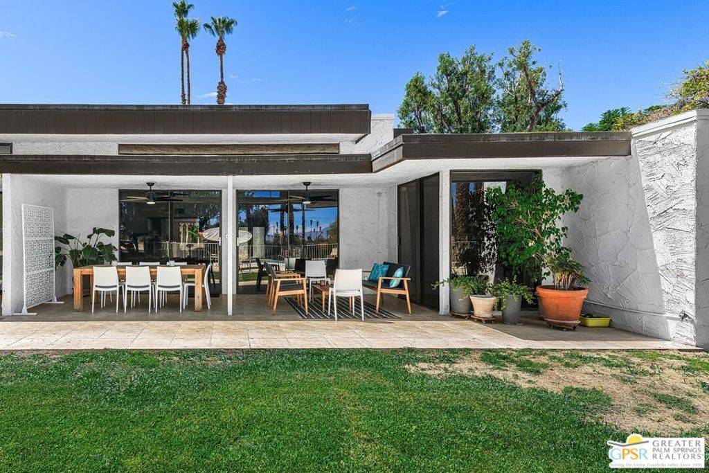 Palm Springs, CA 92264,2202 Casitas WAY