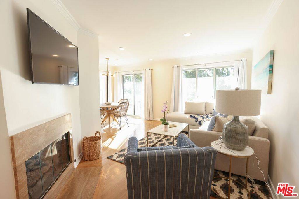 Santa Monica, CA 90405,2101 Ocean AVE #11