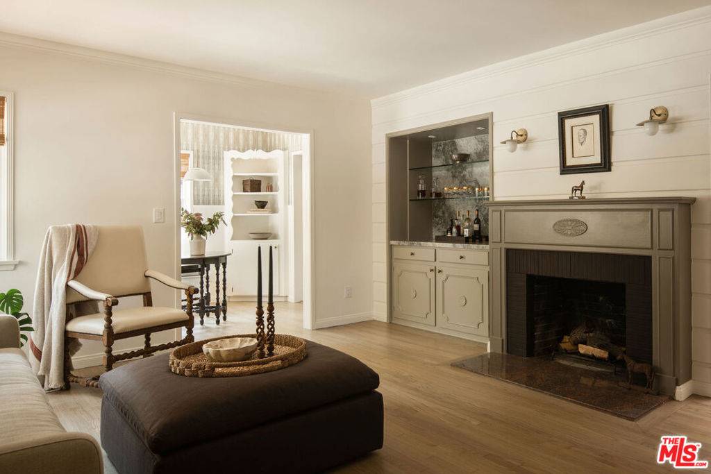 Los Angeles, CA 90041,4963 Wawona ST