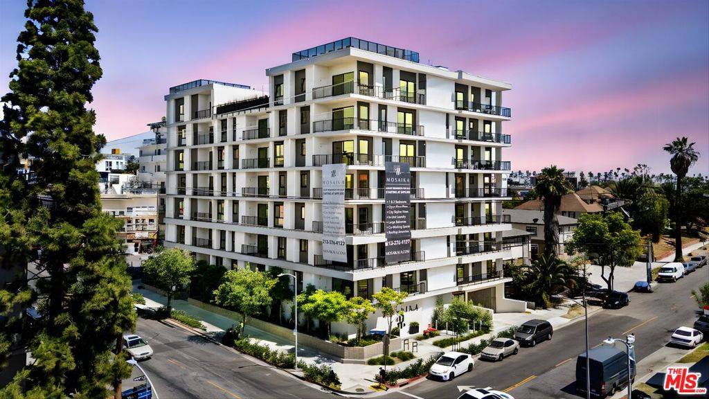 Los Angeles, CA 90006,904 S New Hampshire AVE #204