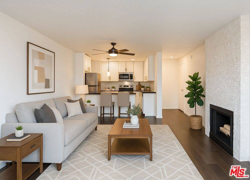 West Hollywood, CA 90048,141 S Clark DR #524