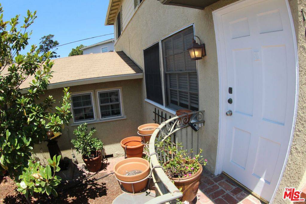 Los Angeles, CA 90024,1606 Glendon AVE