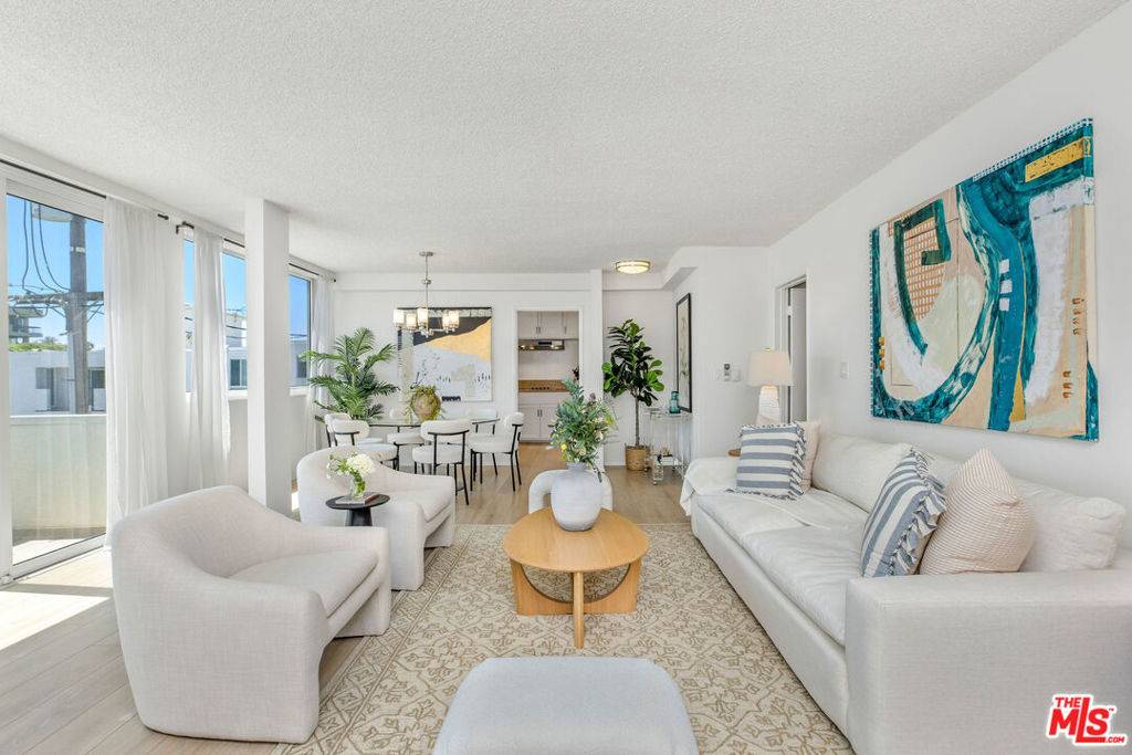 Santa Monica, CA 90403,930 3rd ST #307
