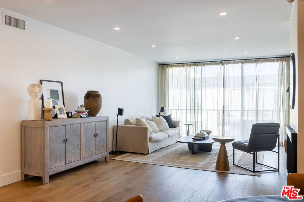 West Hollywood, CA 90046,1351 N Crescent Heights BLVD #316
