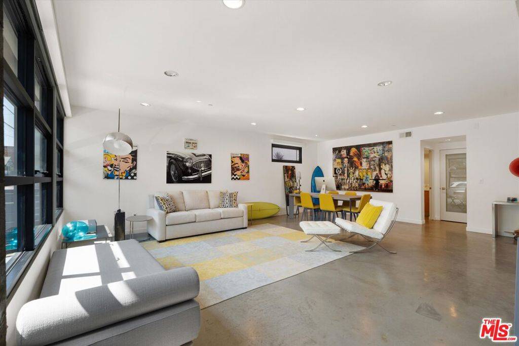 Los Angeles, CA 90291,1410 Innes PL
