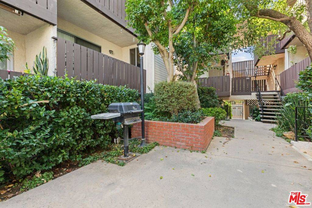Van Nuys, CA 91411,14960 Victory BLVD #102
