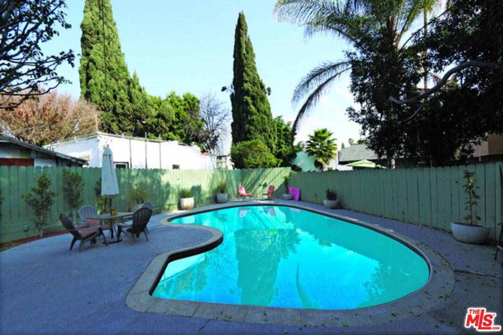 West Hollywood, CA 90046,1246 N Genesee AVE
