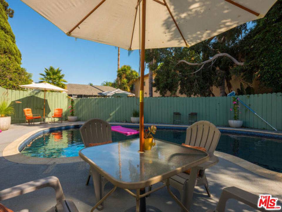 West Hollywood, CA 90046,1246 N Genesee AVE