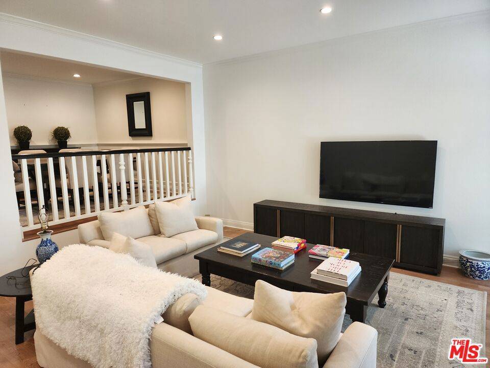 Pacific Palisades, CA 90272,1546 Palisades DR