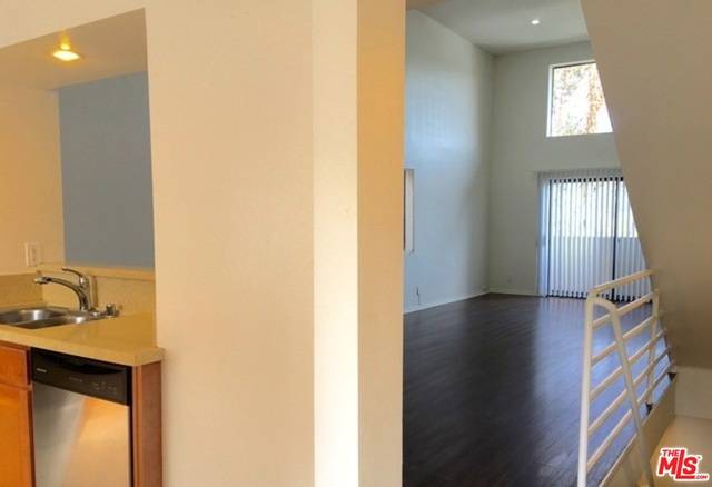 Los Angeles, CA 90027,3712 Evans ST #1