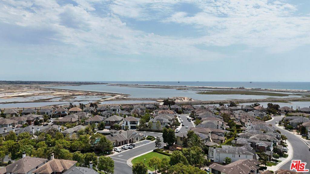 Huntington Beach, CA 92649,17322 Wareham LN