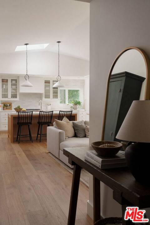 Montecito, CA 93108,715 Circle DR