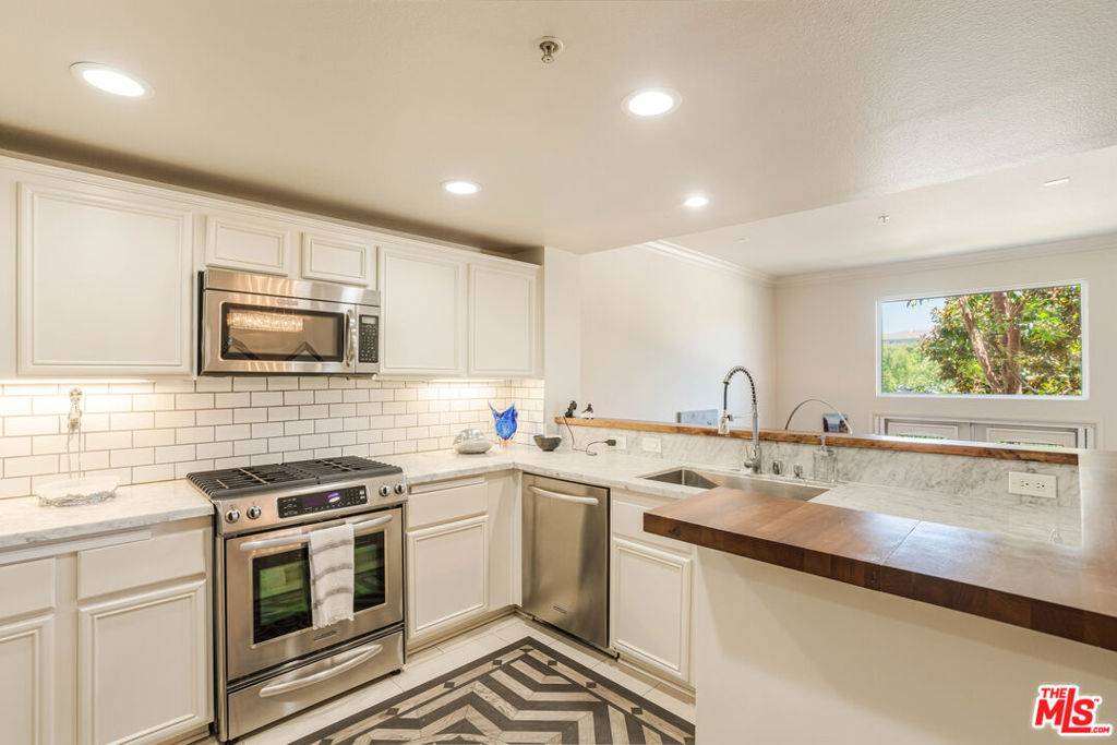 Playa Vista, CA 90094,13200 Pacific Promenade #110