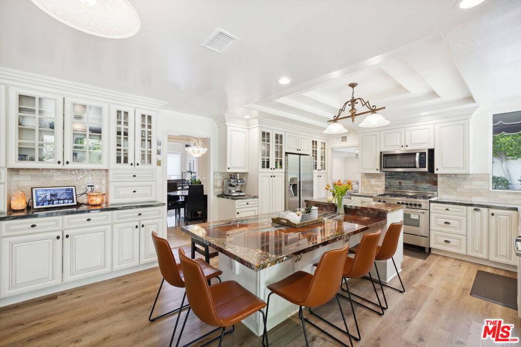 Woodland Hills, CA 91364,4415 Dulcinea CT