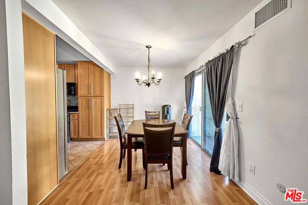 Winnetka, CA 91306,20807 Roscoe BLVD #1