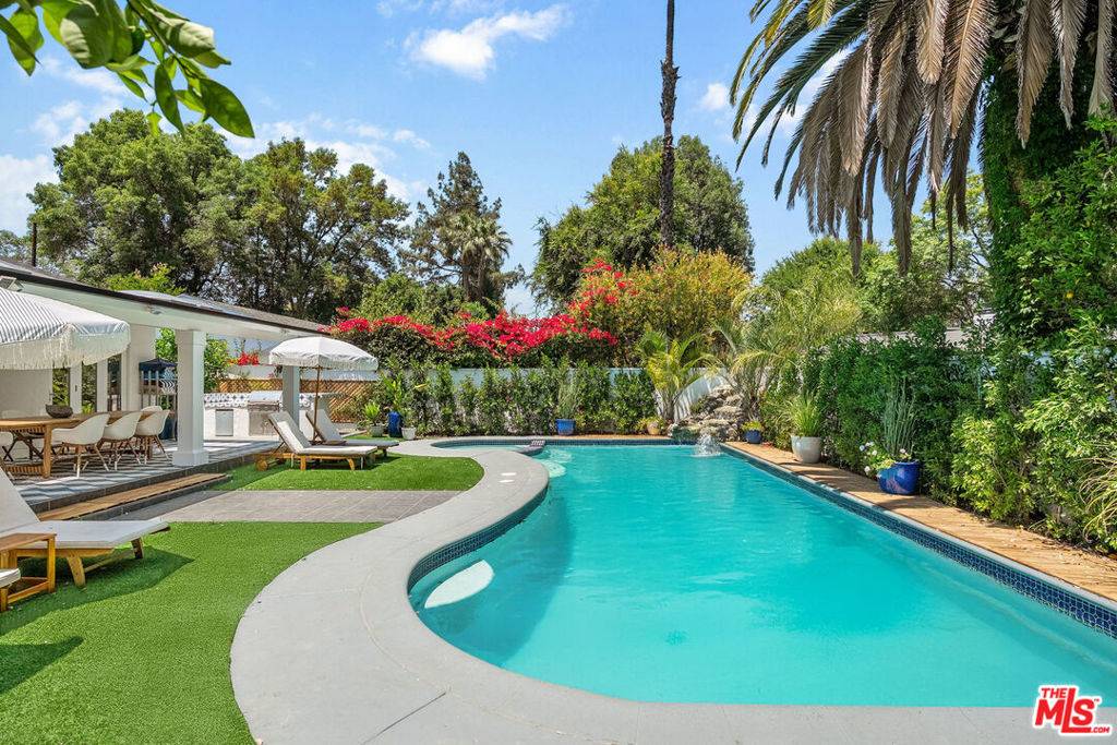 Woodland Hills, CA 91367,5614 Ponce AVE