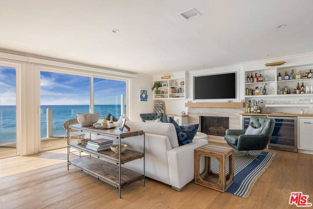 Malibu, CA 90265,27086 Malibu Cove Colony DR