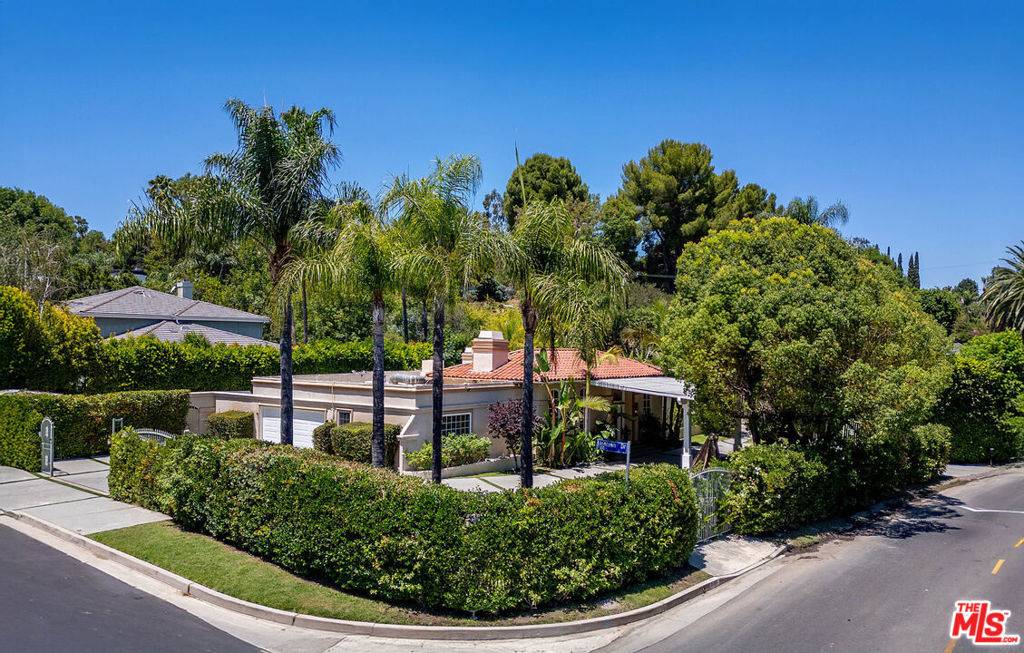 Woodland Hills, CA 91364,5105 Winnetka AVE