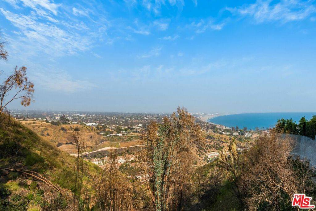 Pacific Palisades, CA 90272,770 Paseo Miramar