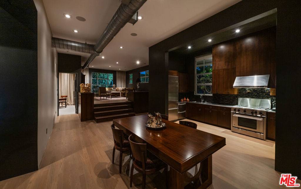 West Hollywood, CA 90069,710 N Orlando AVE #101
