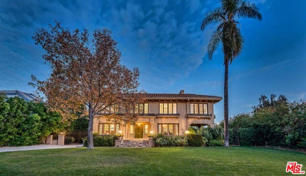 Los Angeles, CA 90005,136 Fremont PL